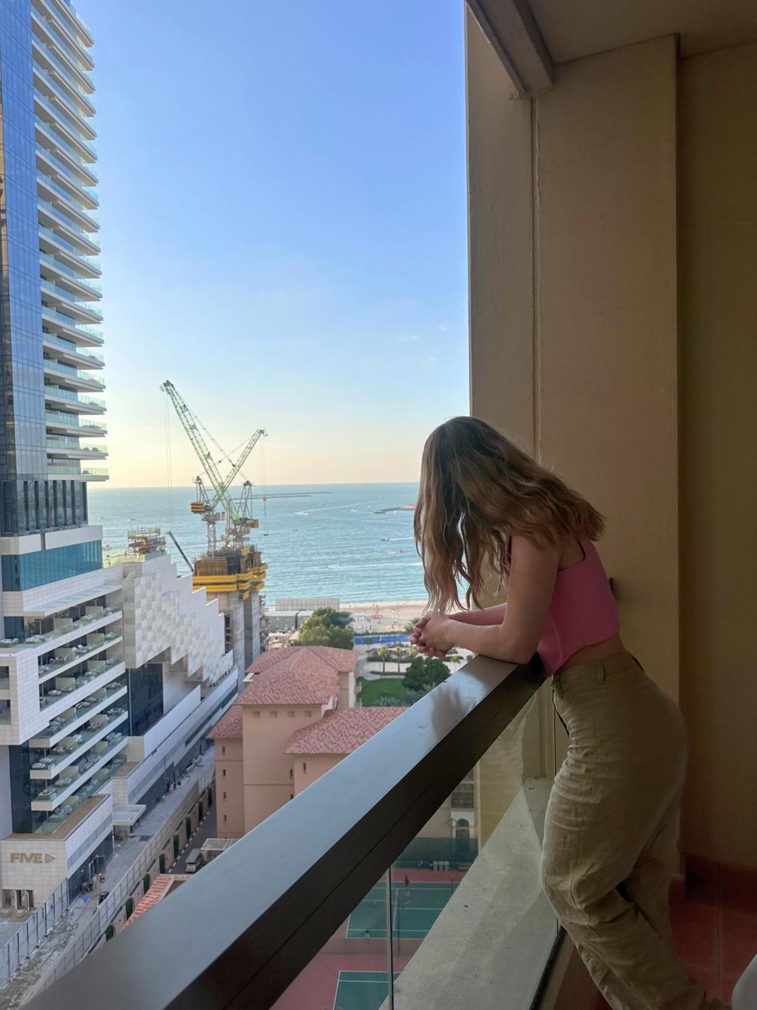 Arabian Nights Beach Hostel Dubai Exteriör bild