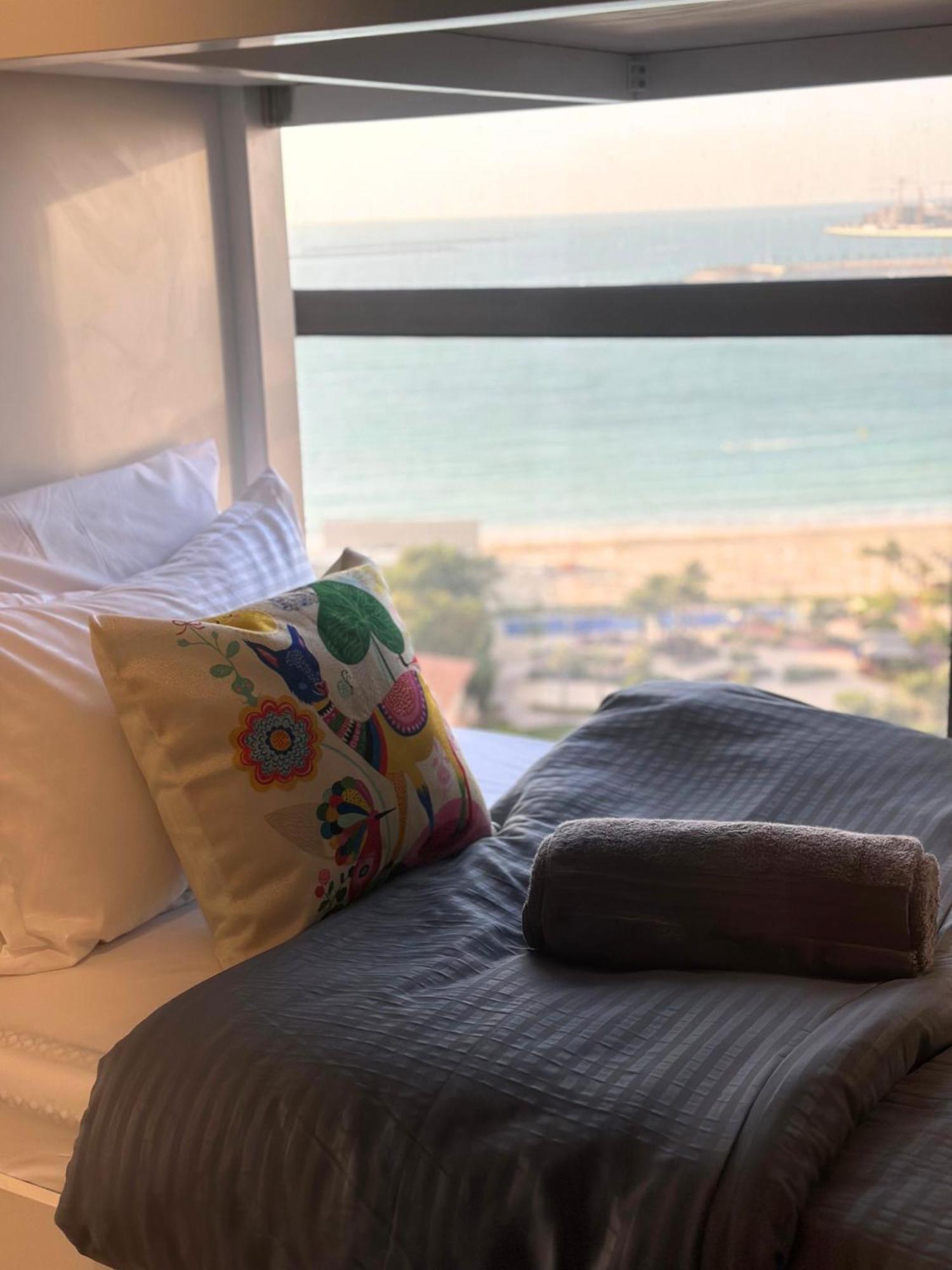 Arabian Nights Beach Hostel Dubai Exteriör bild
