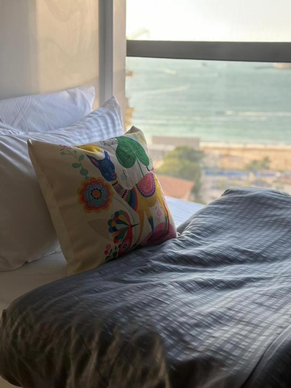 Arabian Nights Beach Hostel Dubai Exteriör bild