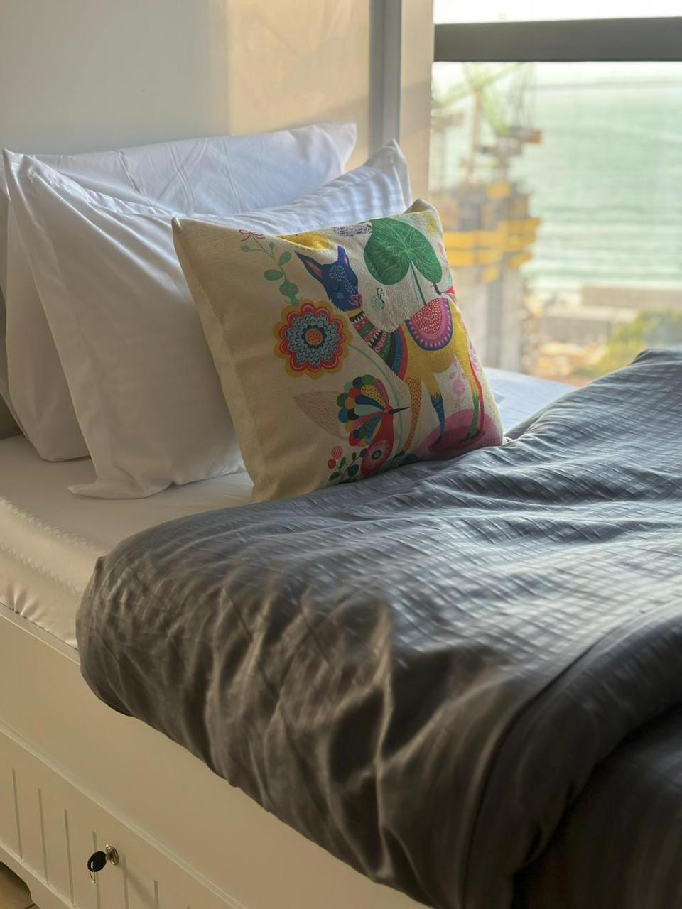Arabian Nights Beach Hostel Dubai Exteriör bild